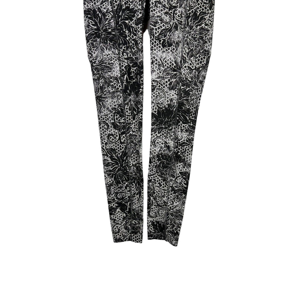 Lululemon Fast Free 7/8 Tight Size 2 Serigraph Starlight Black Floral Print 25" - Picture 4 of 10